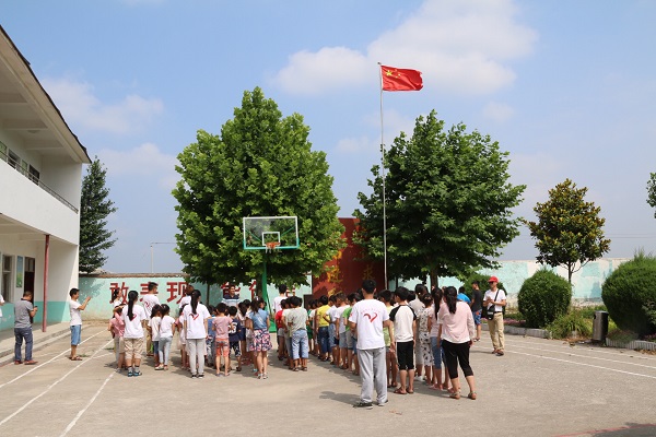 “带着爱与阳光上路”南师大赴皖北暑期夏令营 (4)