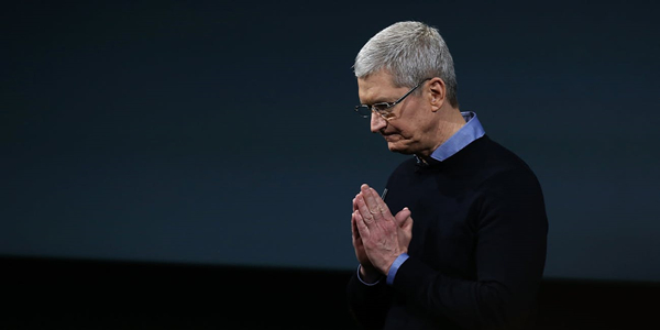 cupertino-ca---march-21--apple-ceo-tim-cook-speaks-during-an-apple-special-event-at-the-apple-head_副本