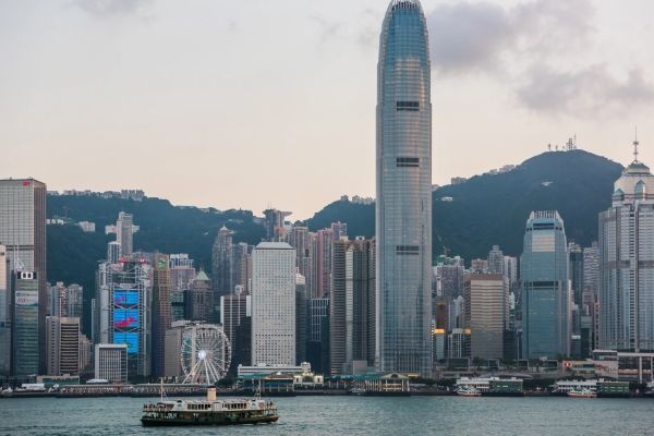 图怪兽_国际家庭日幸福一家人彩色卡通公众号首图(6)